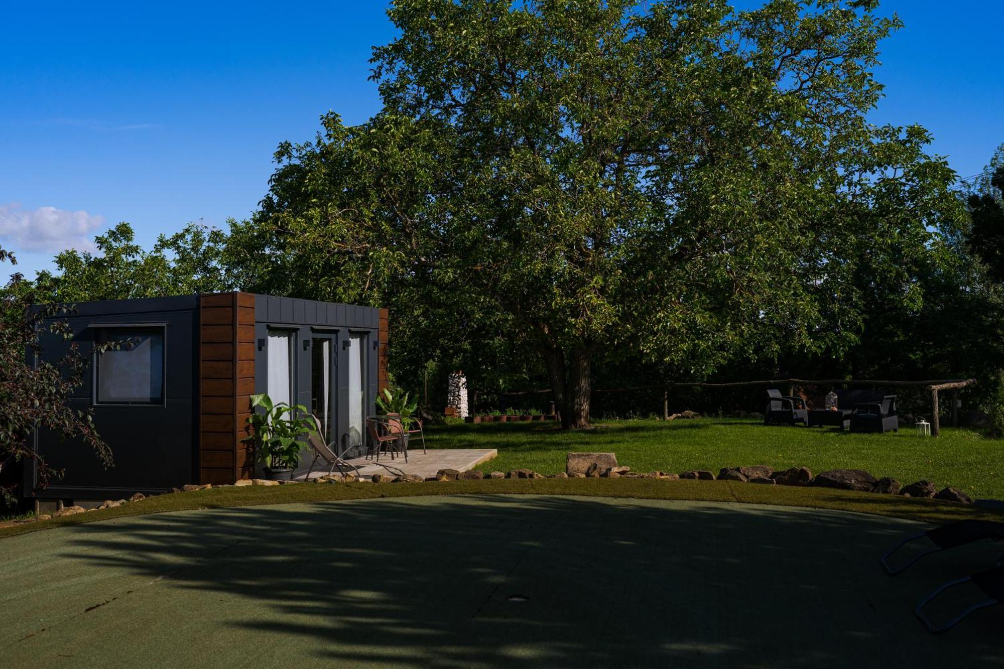 Tiny House Mezi Sklepy Apartment Kobyli Exterior photo